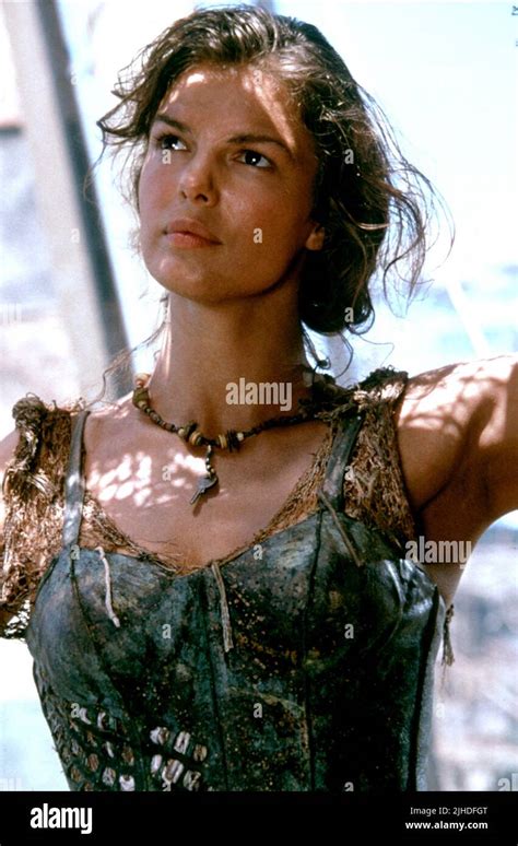 Jeanne Tripplehorn Breasts Scene in Waterworld